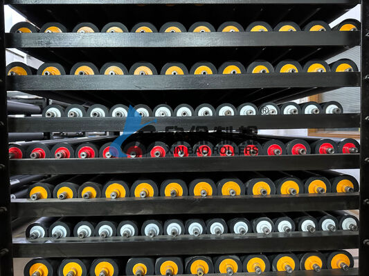 Rouleaux en caoutchouc en gros d'usine avec une récupération élastique élevée et une dureté stable PM74